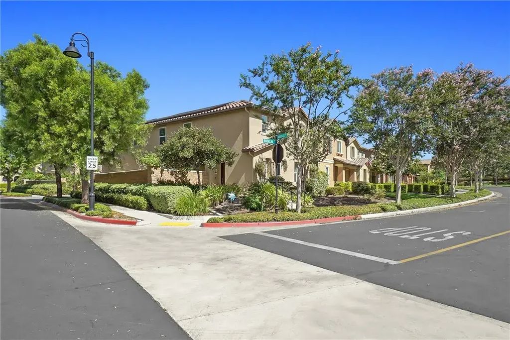 7255 Roselai Court, Corona