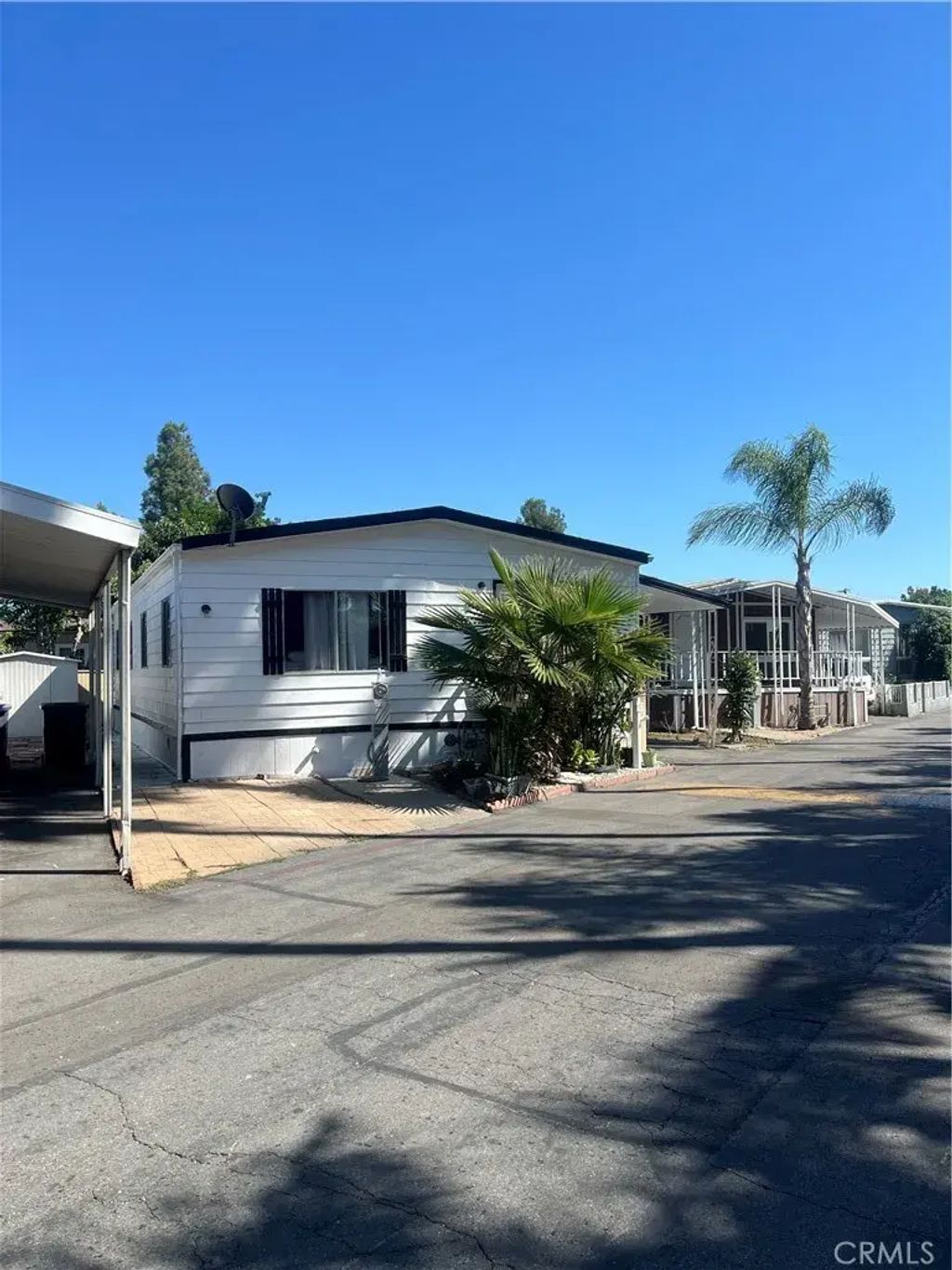 107 Monaco 33, Santa Ana