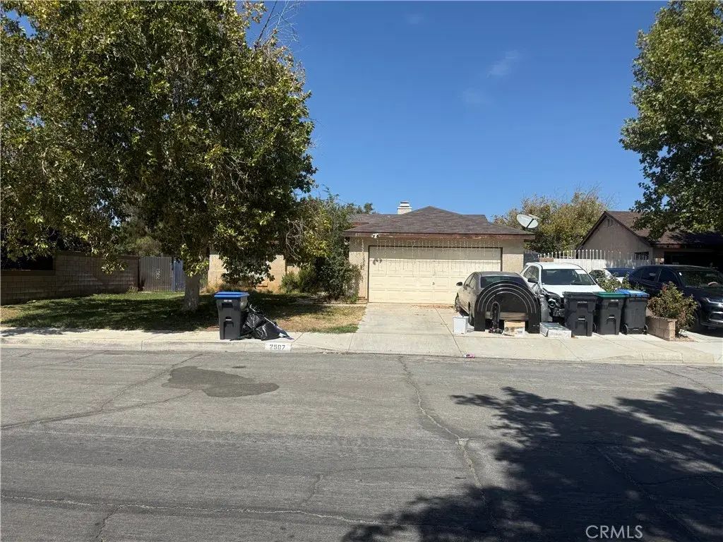 2507 E Avenue J14, Lancaster