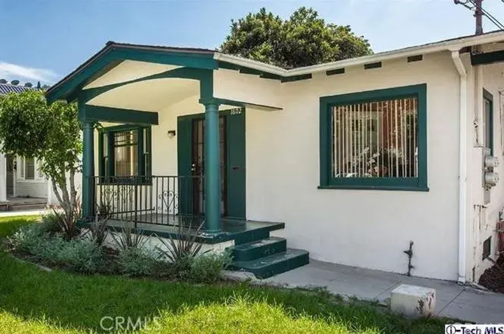 1802 E Glenoaks, Glendale