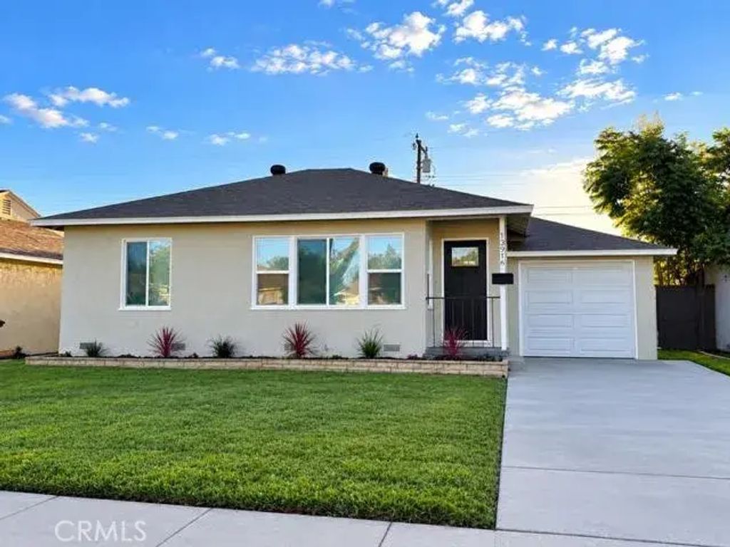 13916 Leibacher Ave, Norwalk