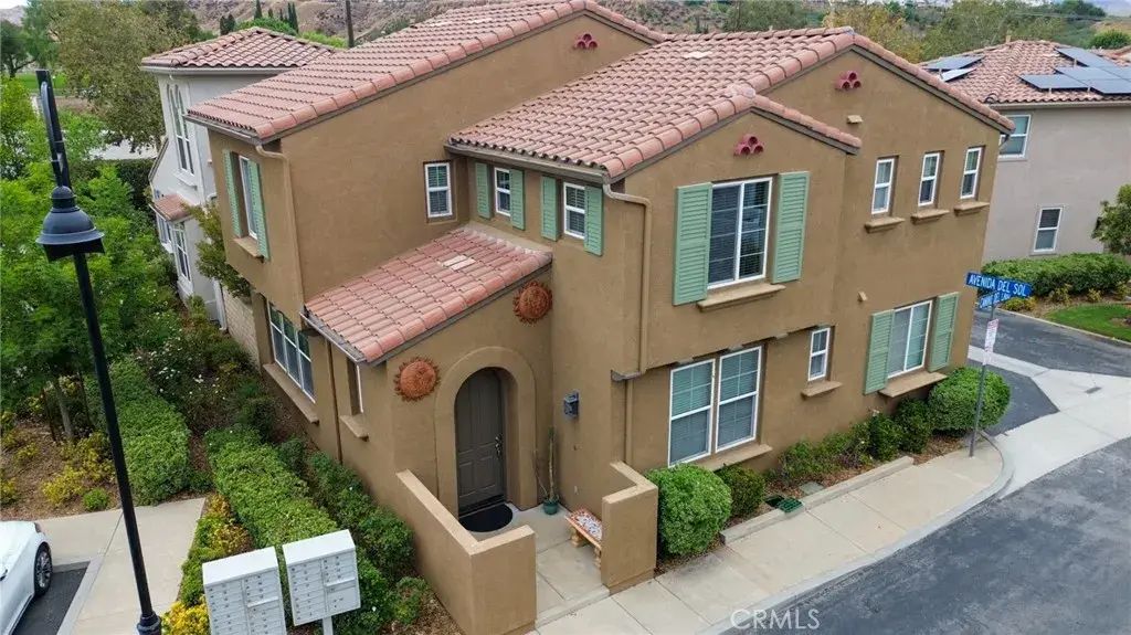 31771 Avenida Del Sol, Castaic