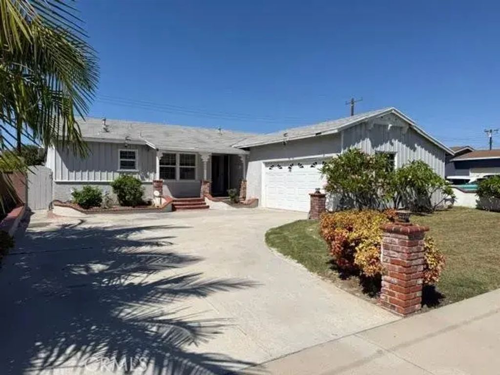 7849 La Habra, Buena Park