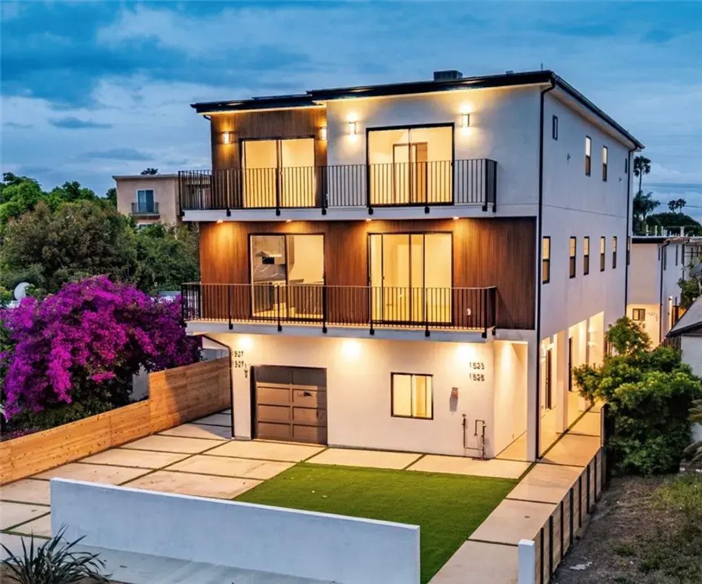 1527 Carmelina Avenue 1/2, Los Angeles