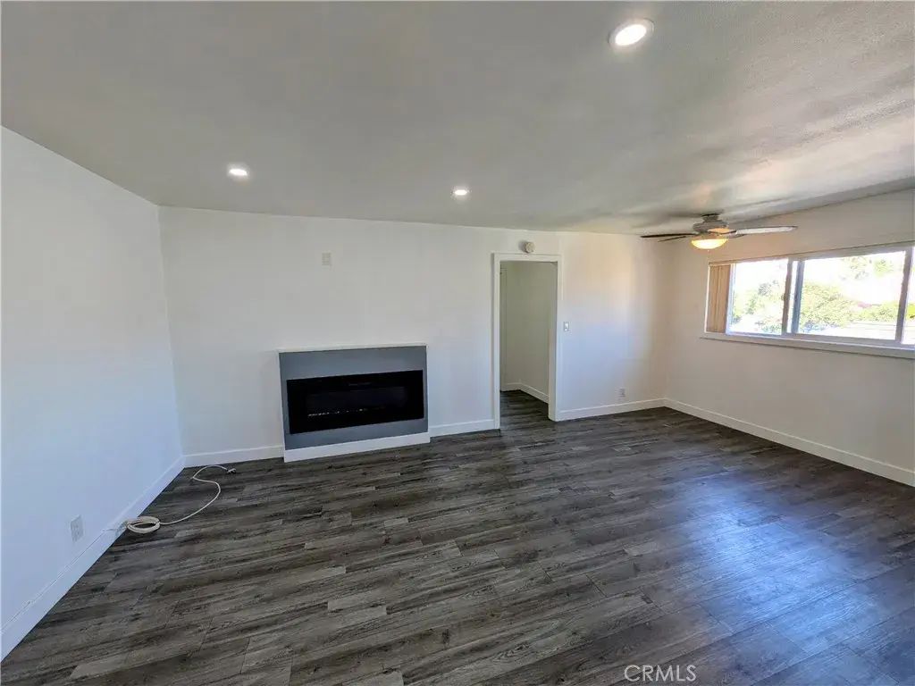 1708 Pine Avenue 14, Long Beach