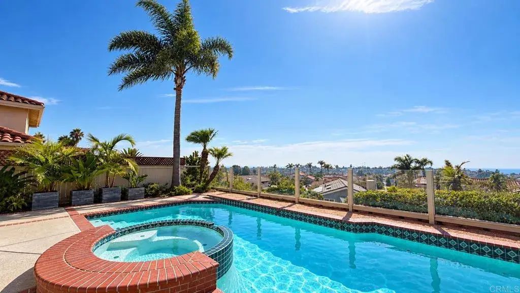 1588 Bella Vista Dr., Encinitas