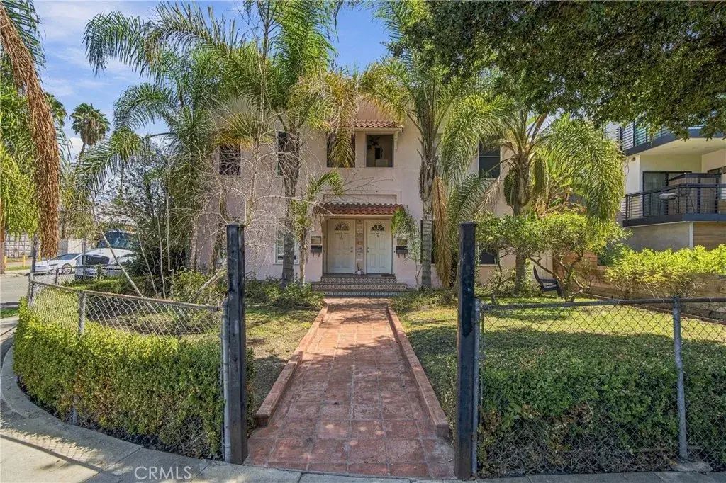 846 N Harvard Boulevard, Los Angeles