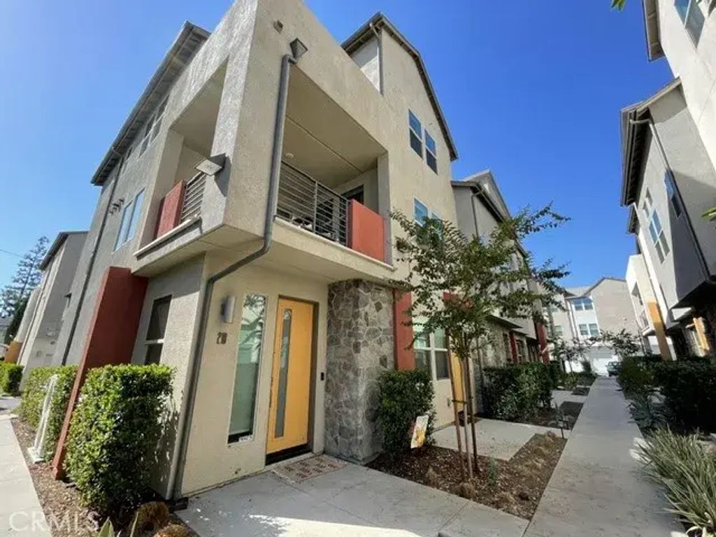 218 Scratch, Covina