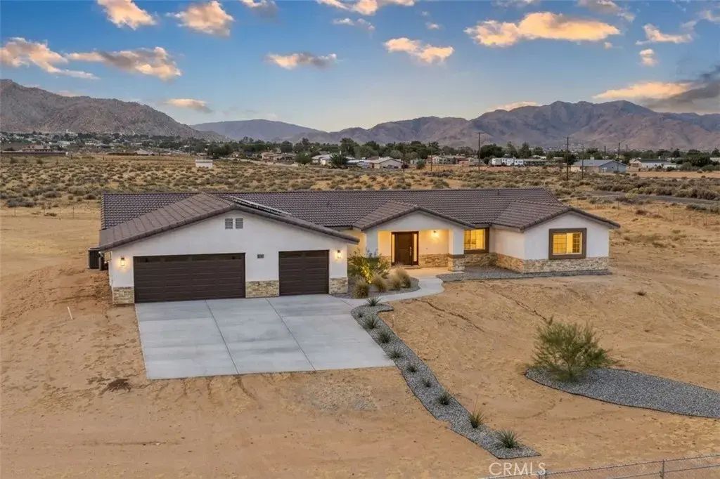 16925 Nanticoke Rd, Apple Valley