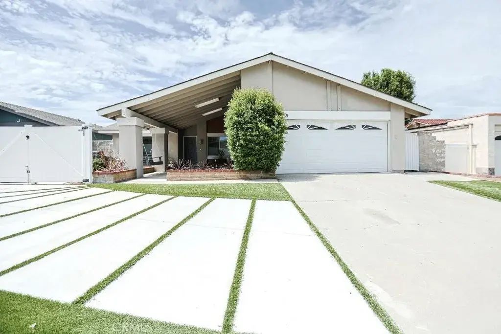 115 S La Paz, Anaheim