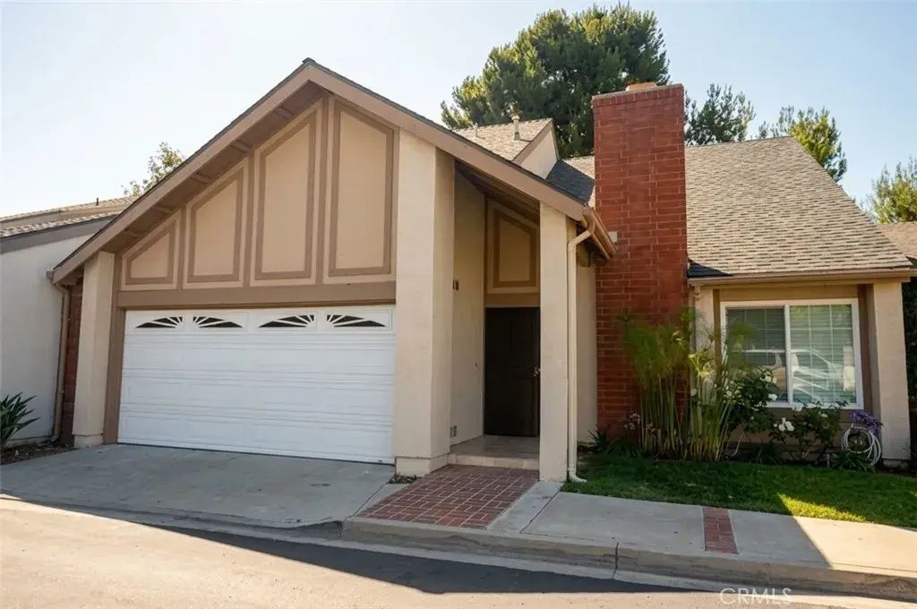 8 Monarch, Irvine