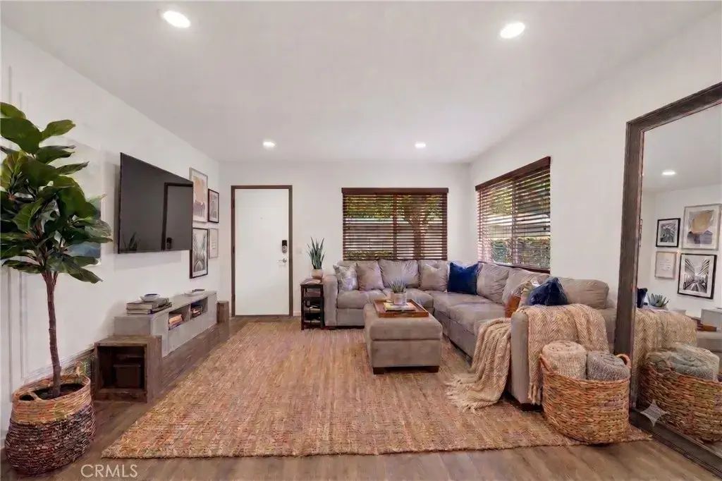 1346 E Hillcrest 40, Thousand Oaks