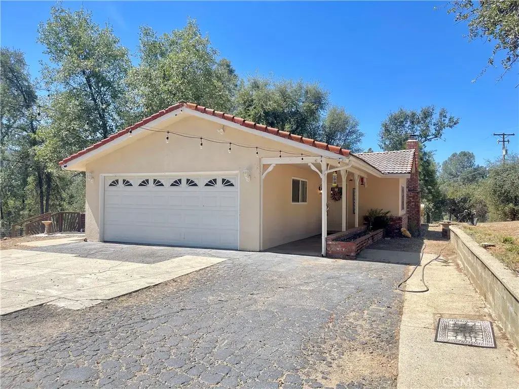 50060 Road 420, Coarsegold