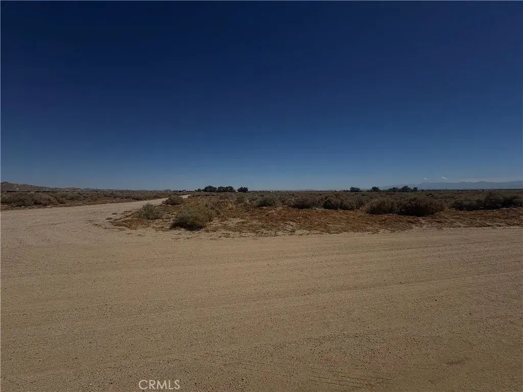 51st Street West, Rosamond