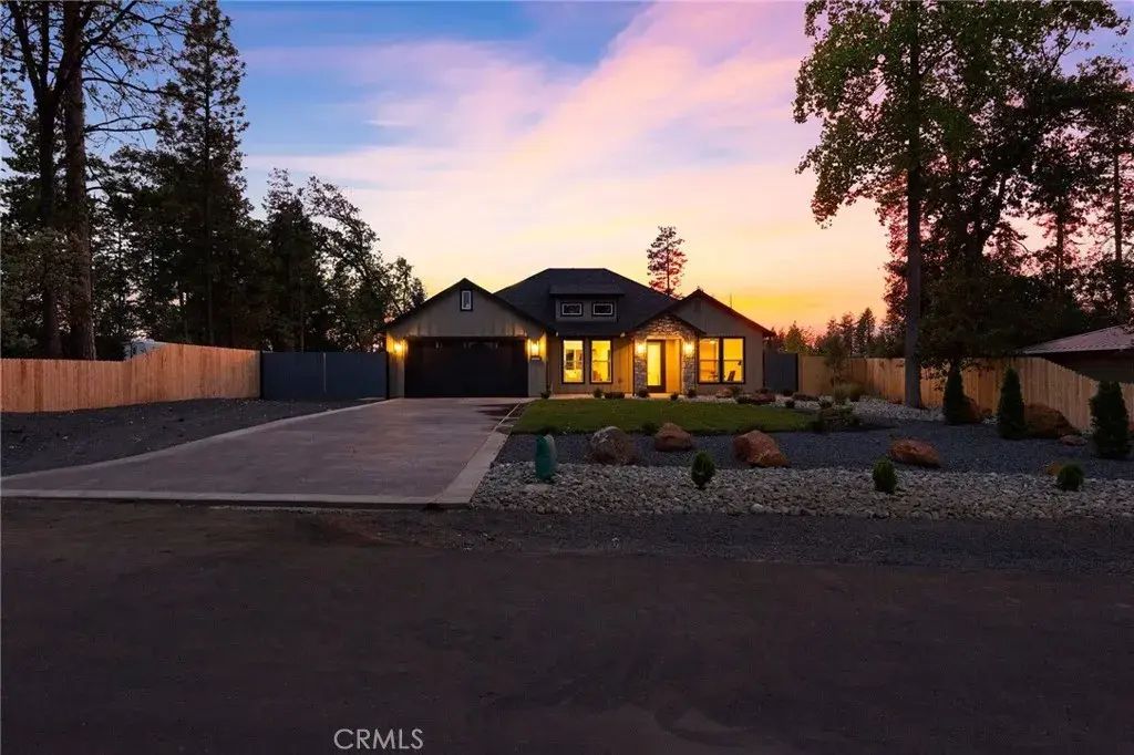 5815 Fickett Lane, Paradise