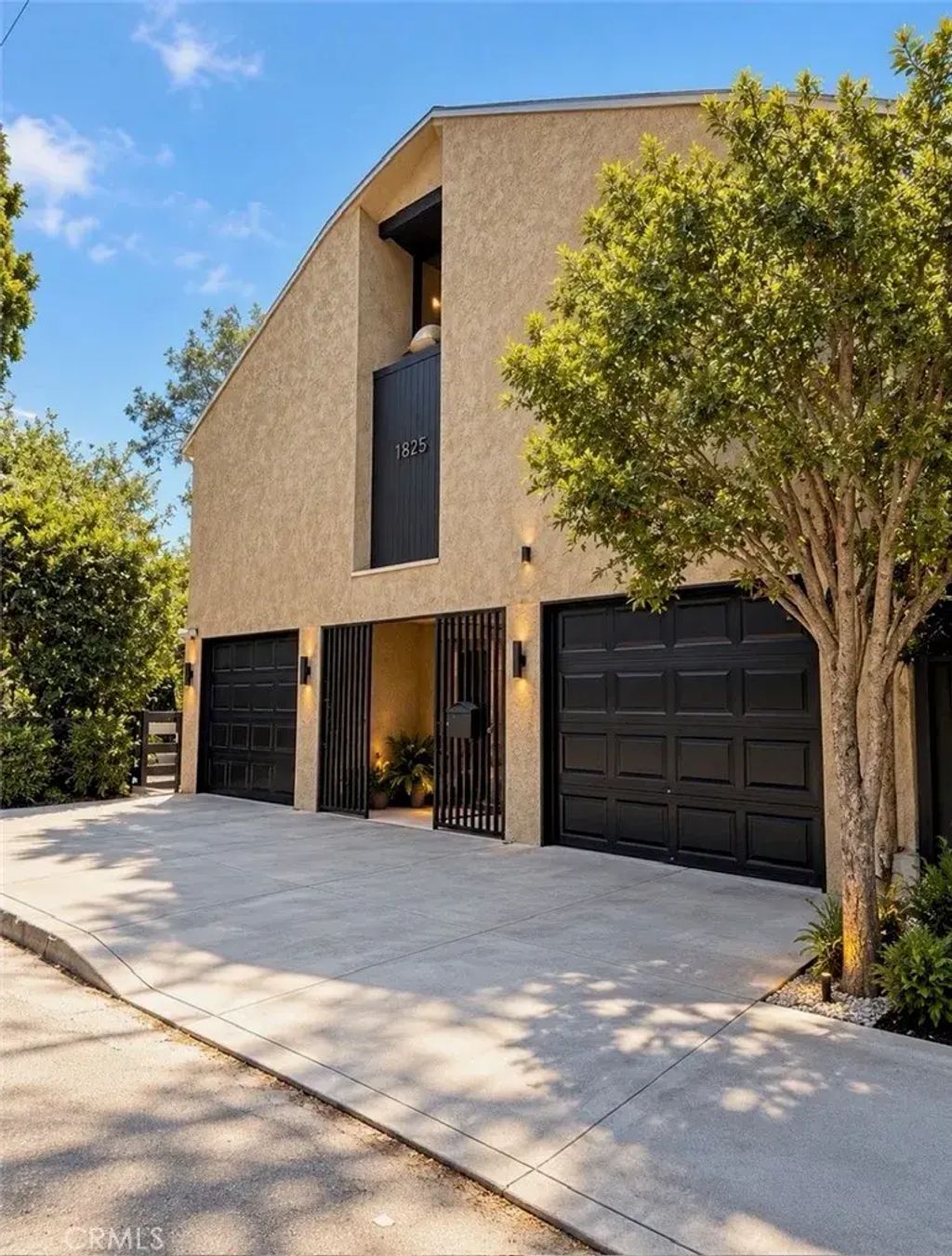 1825 N Easterly Terrace, Silver Lake