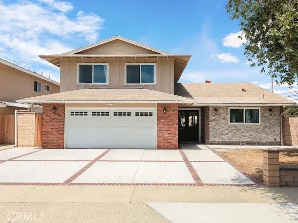 9451 Hyannis Port Dr, Huntington Beach