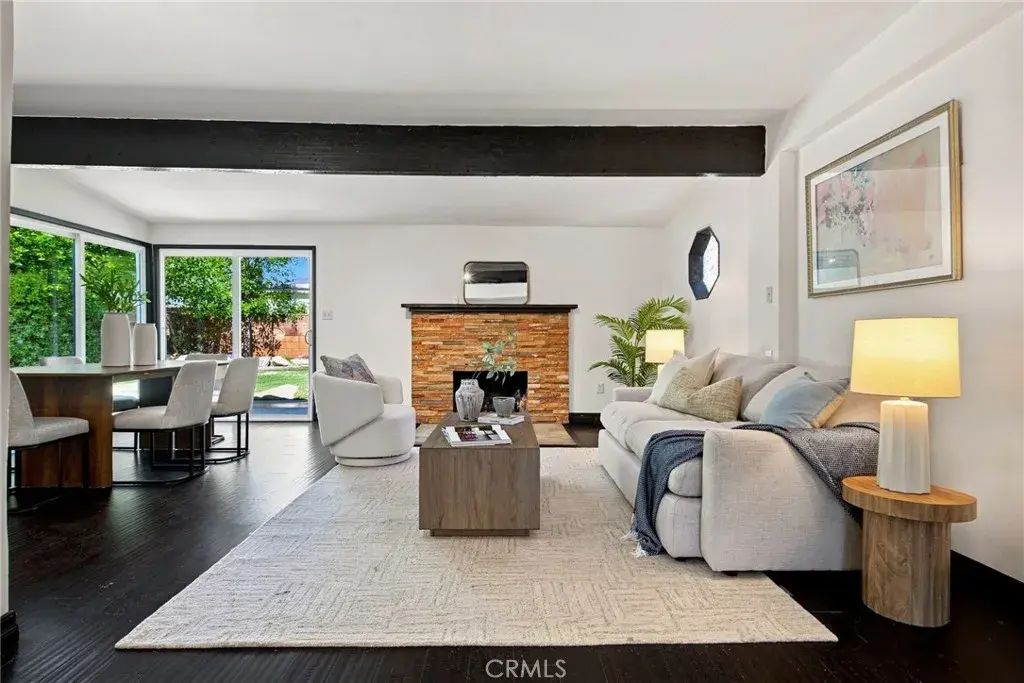 7357 Anatola Avenue, Lake Balboa