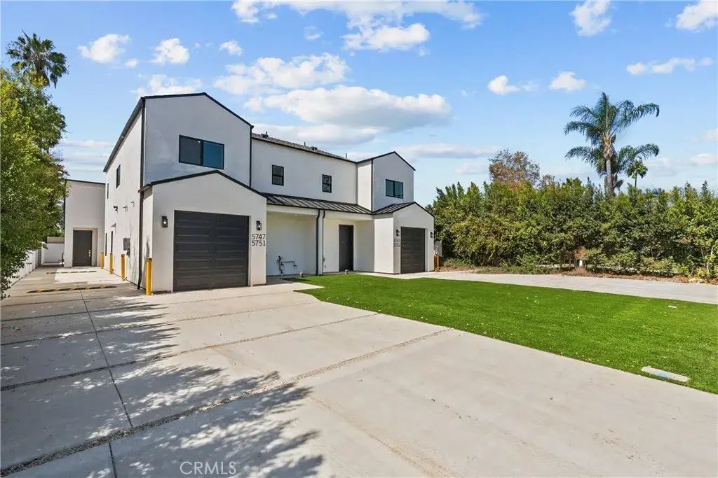 5751 Vista Del Monte, Sherman Oaks