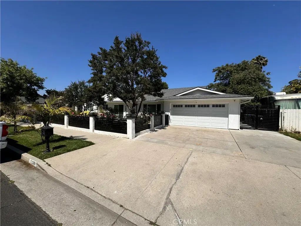 7226 Newcastle Ave, Reseda