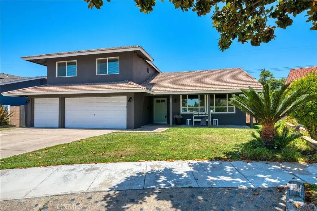 805 E Barkley Avenue, Orange