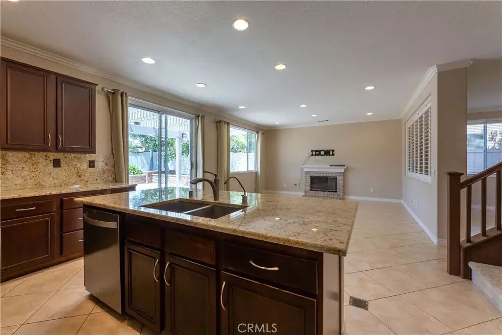 14 Monument, Irvine