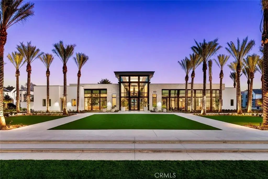 110 Orange Grv, Lake Forest
