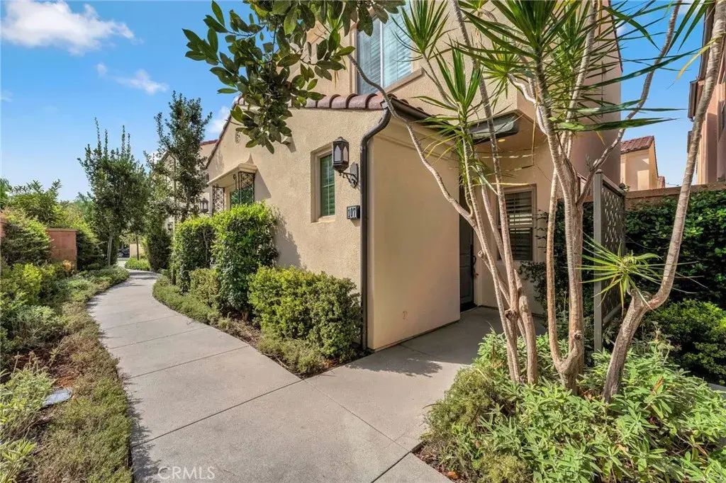 107 Messenger, Irvine