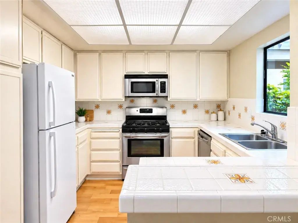 16581 Grunion Lane 105, Huntington Beach