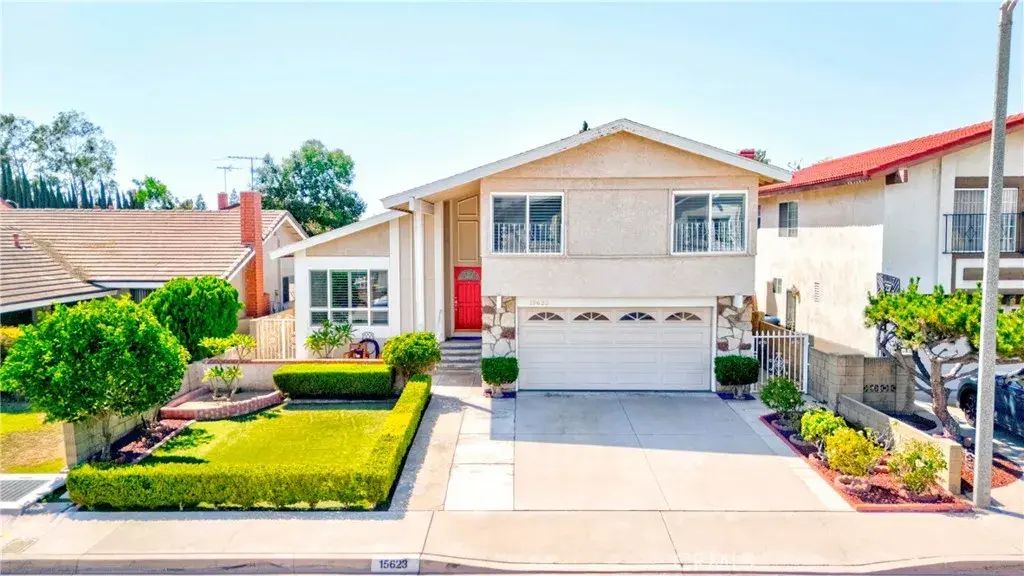 15623 Bechard, Norwalk