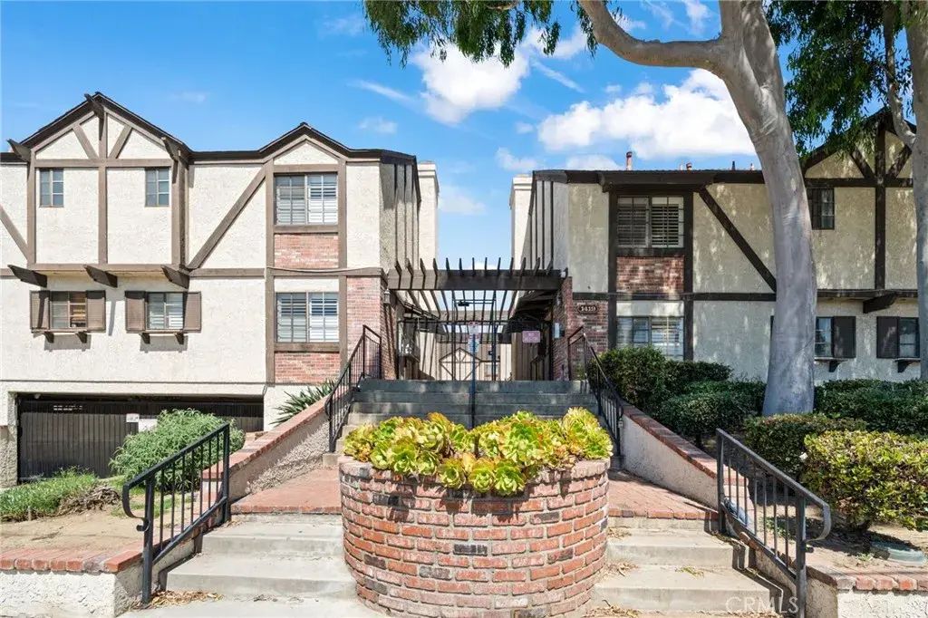 1419 W 179th 17, Gardena