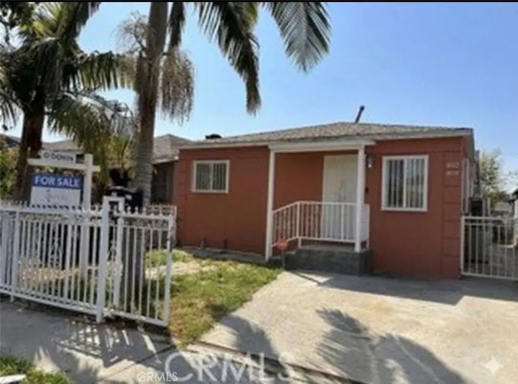 802 E 111th Drive, Los Angeles