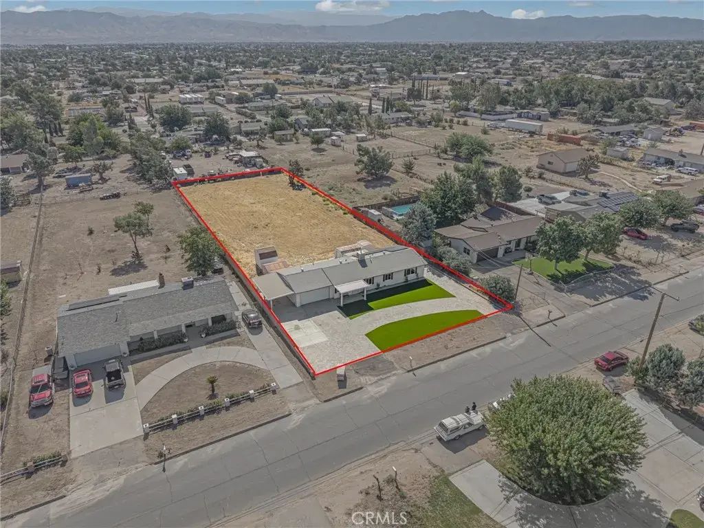 8967 Hickory Avenue, Hesperia