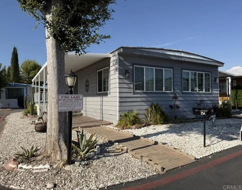 27361 Sierra Hwy 254, Canyon Country