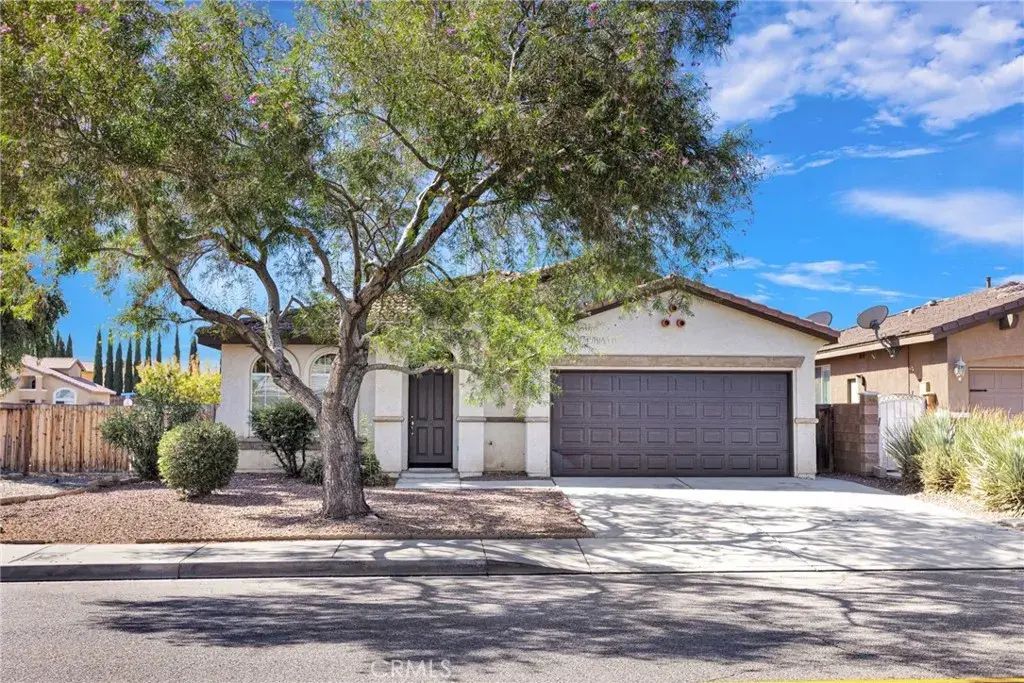 12383 Luna Road, Victorville