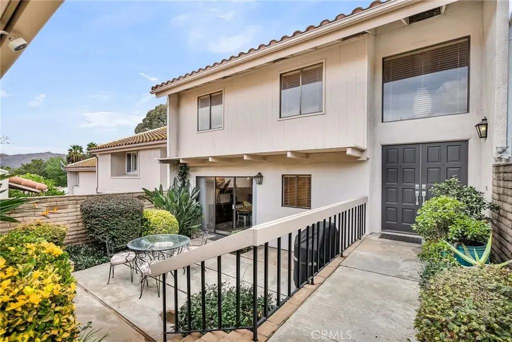 2252 El Capitan, Riverside