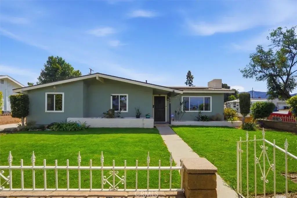 228 W Hacienda, Corona