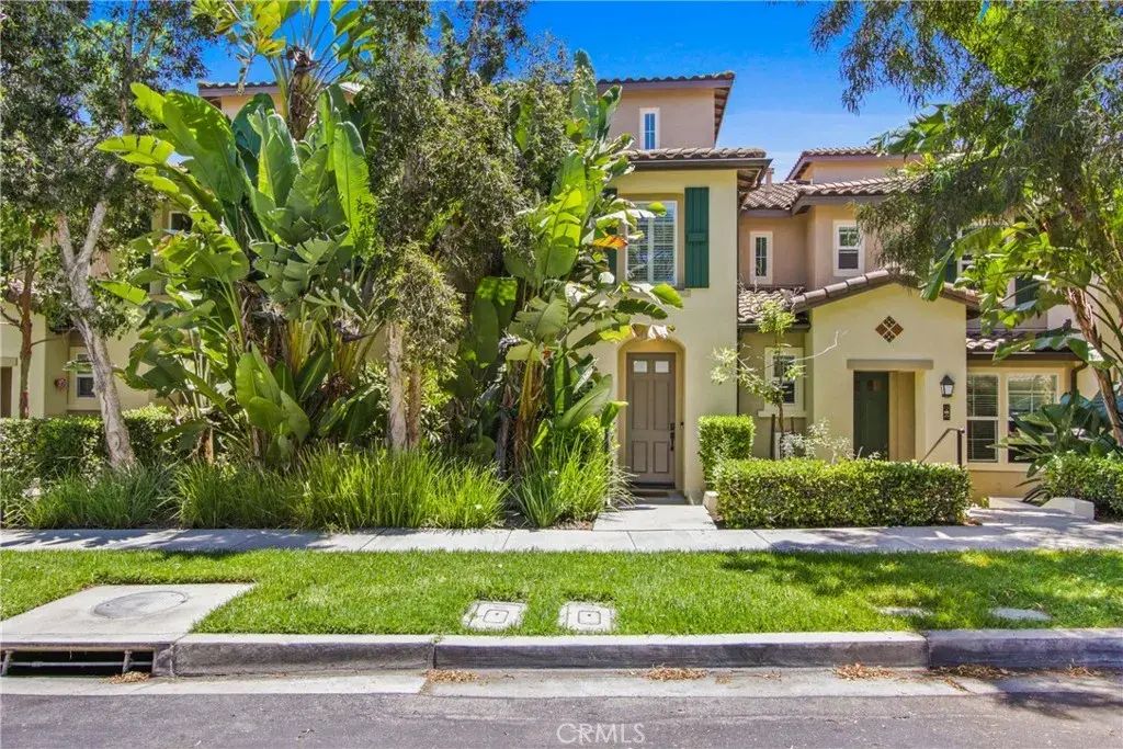 80 Vermillion, Irvine