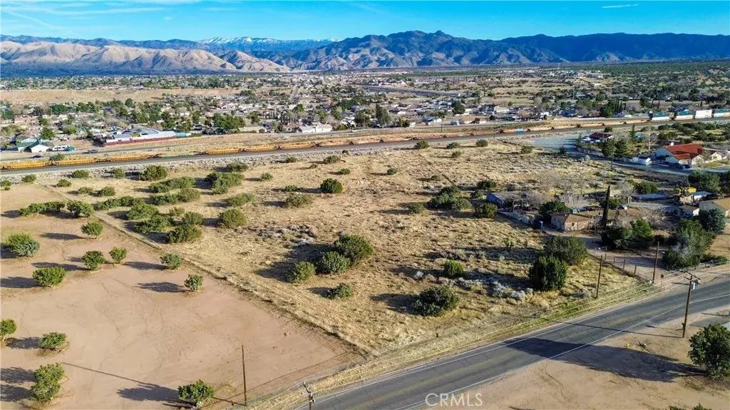 3 3rd, Hesperia