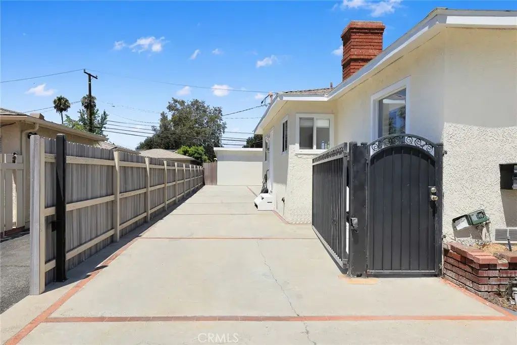 915 N Santa Anita B, Arcadia