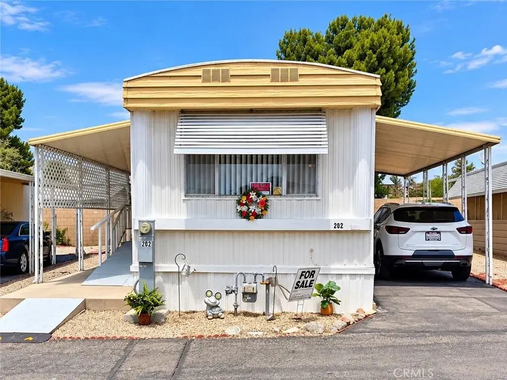 12220 5th St 202, Yucaipa