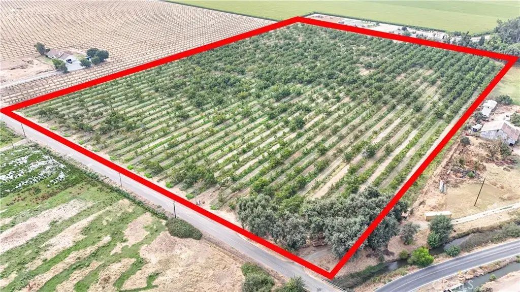 252 S Gurr, Merced