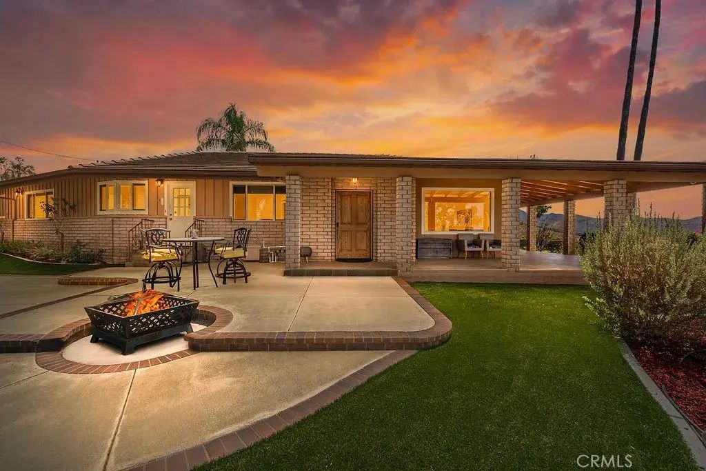 44420 Mayberry, Hemet