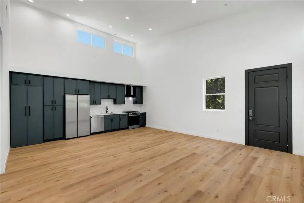 22920 Califa C, Woodland Hills