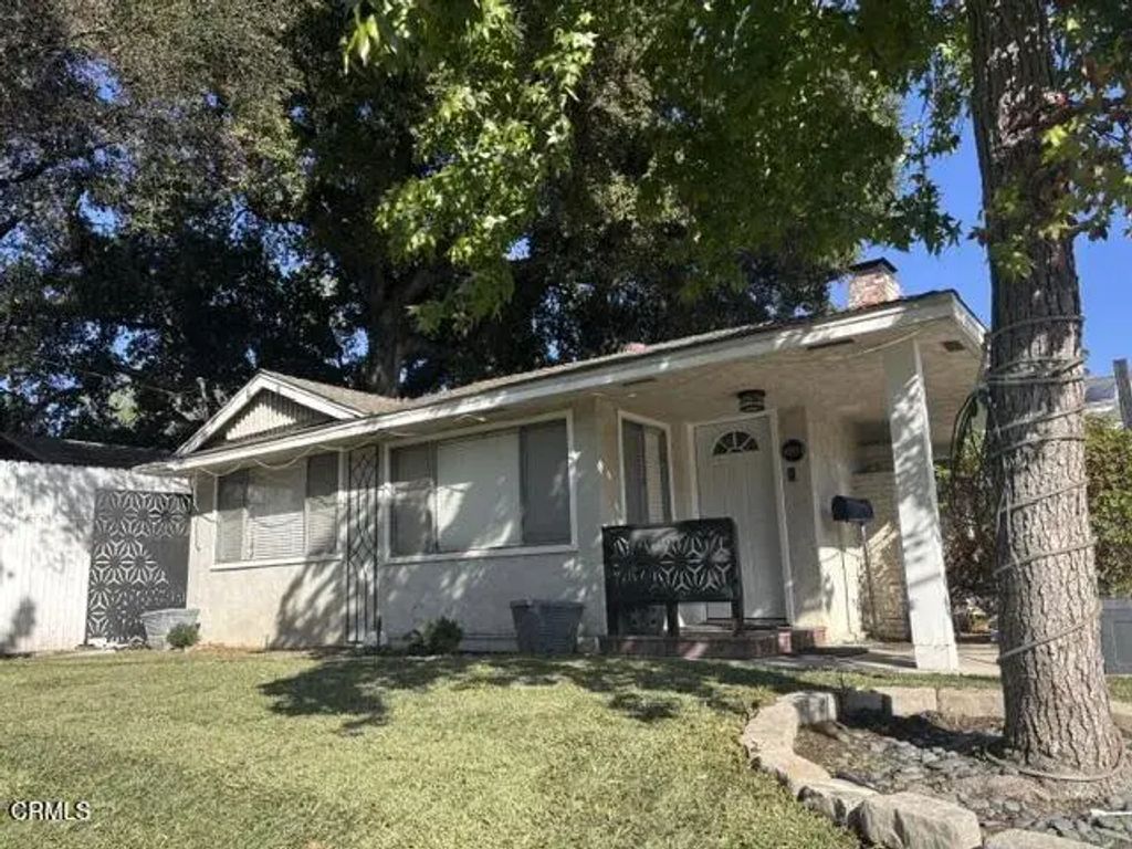 4004 Liberty Avenue, Glendale