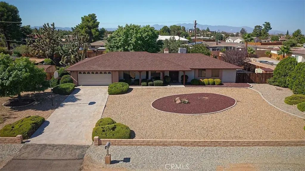 13564 Quapaw Road, Apple Valley
