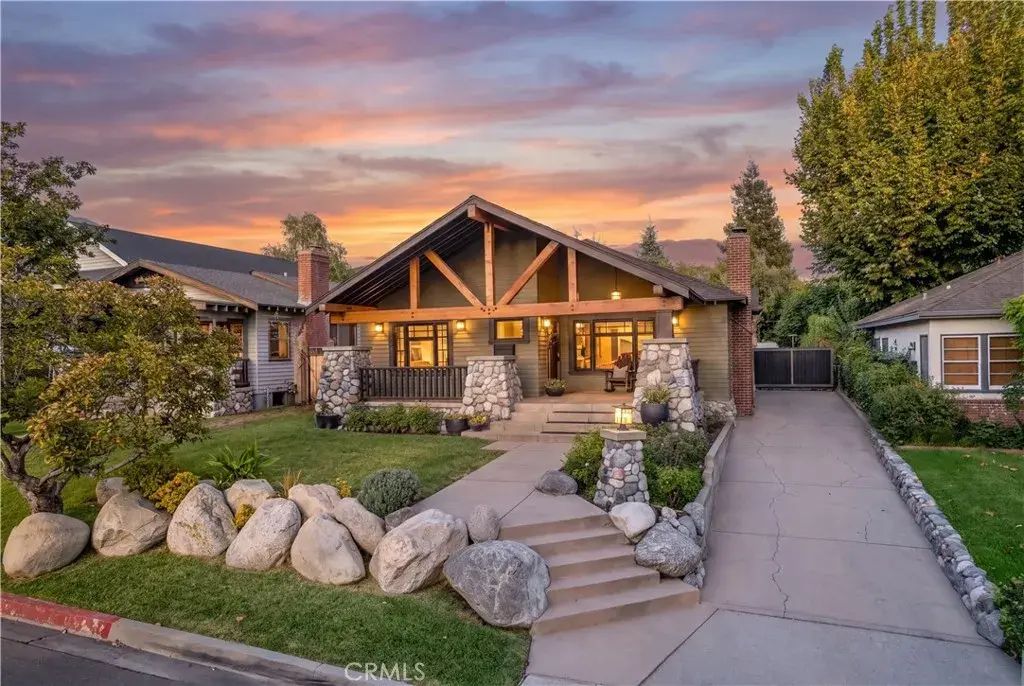 132 N Sunset, Monrovia