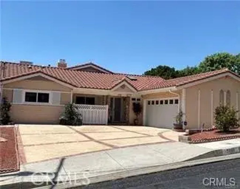 7101 Scarborough Peak, West Hills