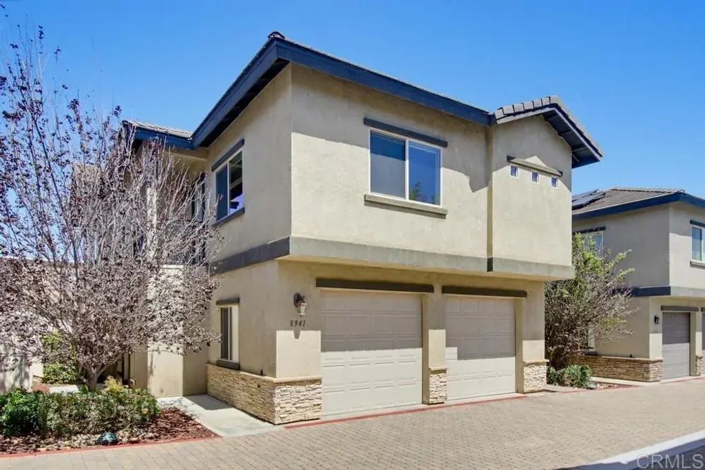 8941 N Magnolia Avenue, Santee