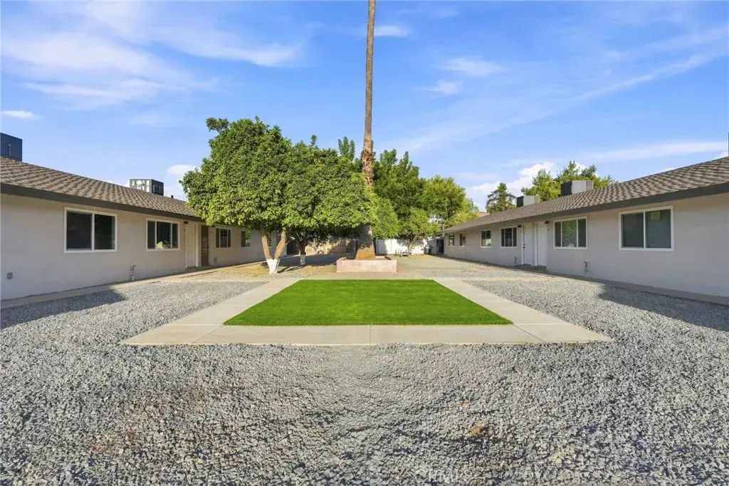 1506 N Cobb, Porterville